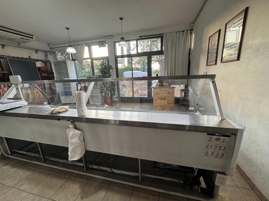 Vendo carniceria con camara propia y excelente funcionamiento