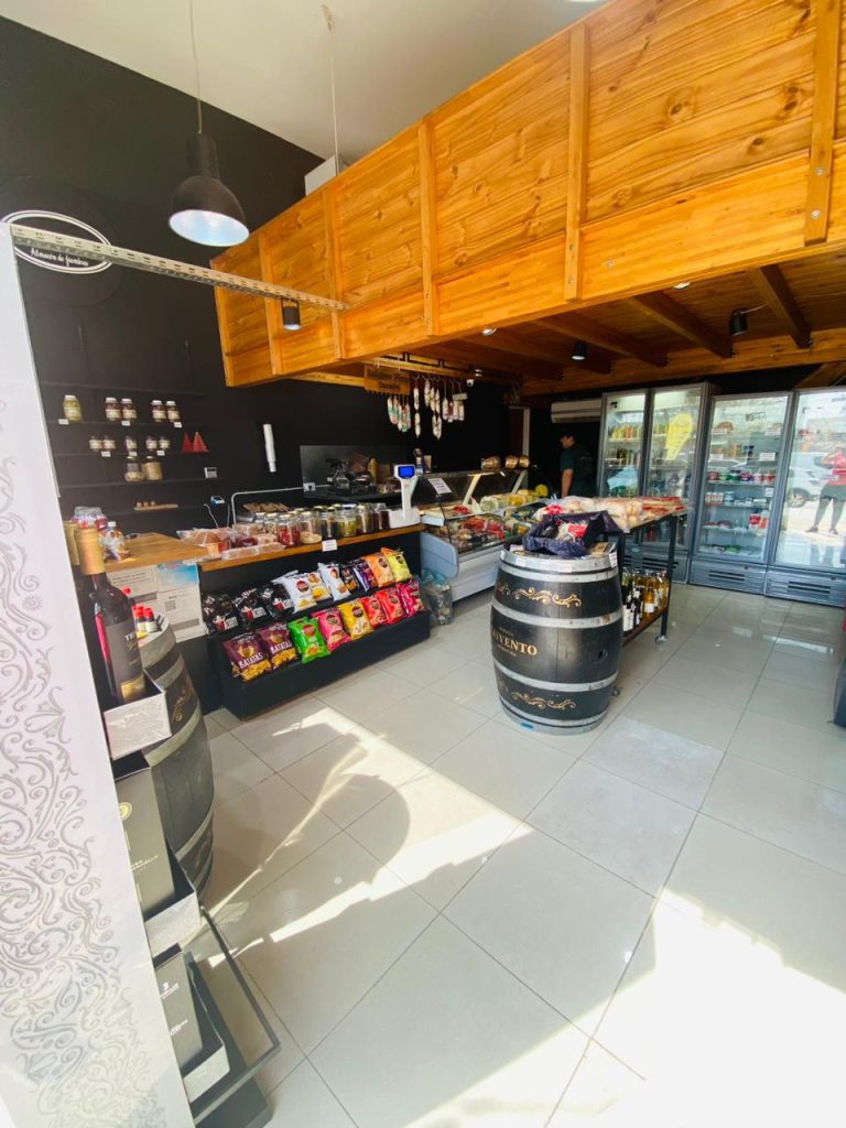 Venta Fondo de Comercio (Tienda Serrana) Fiambreria/market