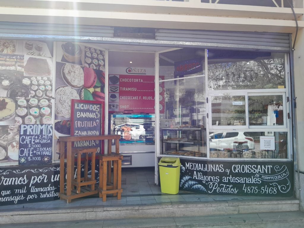 cafe al paso con pasteleria