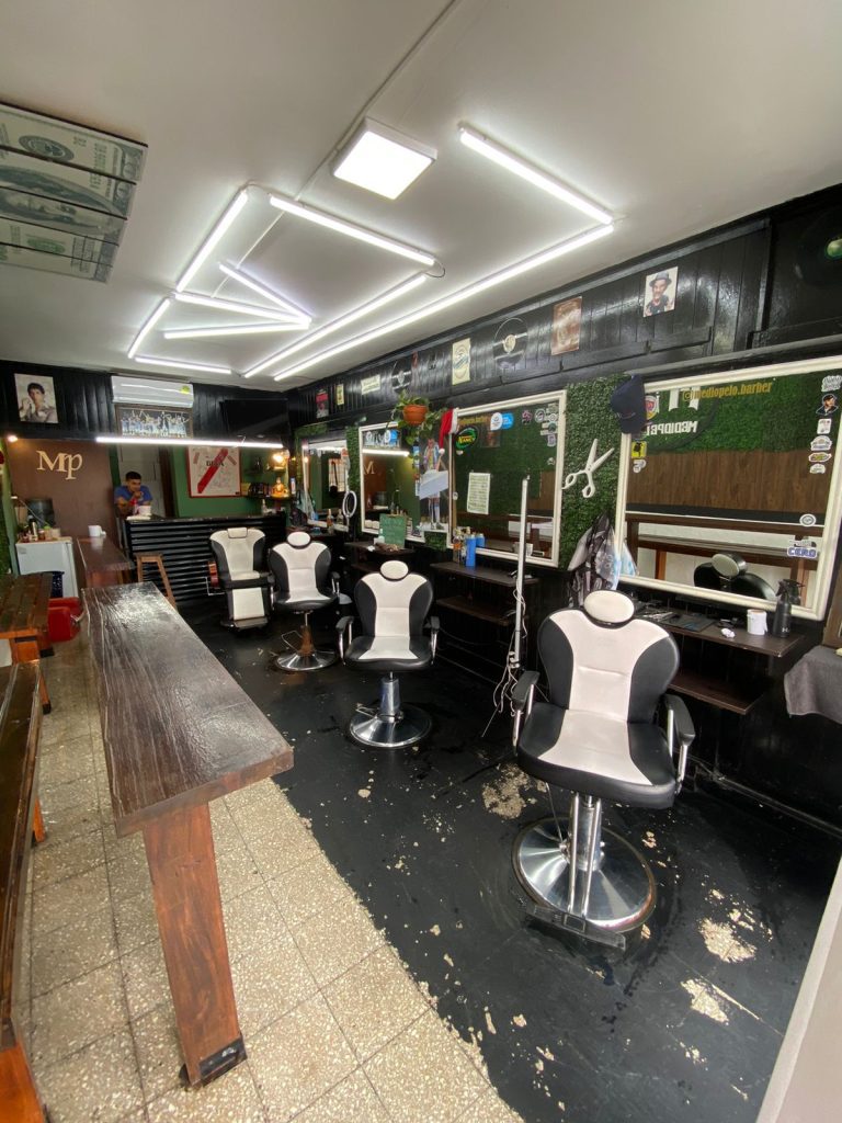 VENDO FONDO DE COMERCIO BARBERIA