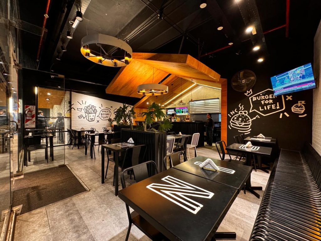 Hamburgueseria en shopping Villa Rivera Indarte