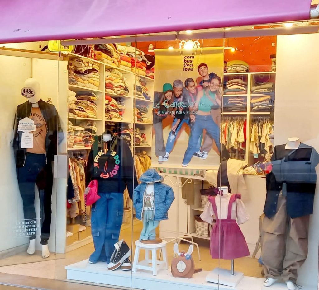 VENDO FONDO DE COMERCIO LOCAL DE NIÑOS