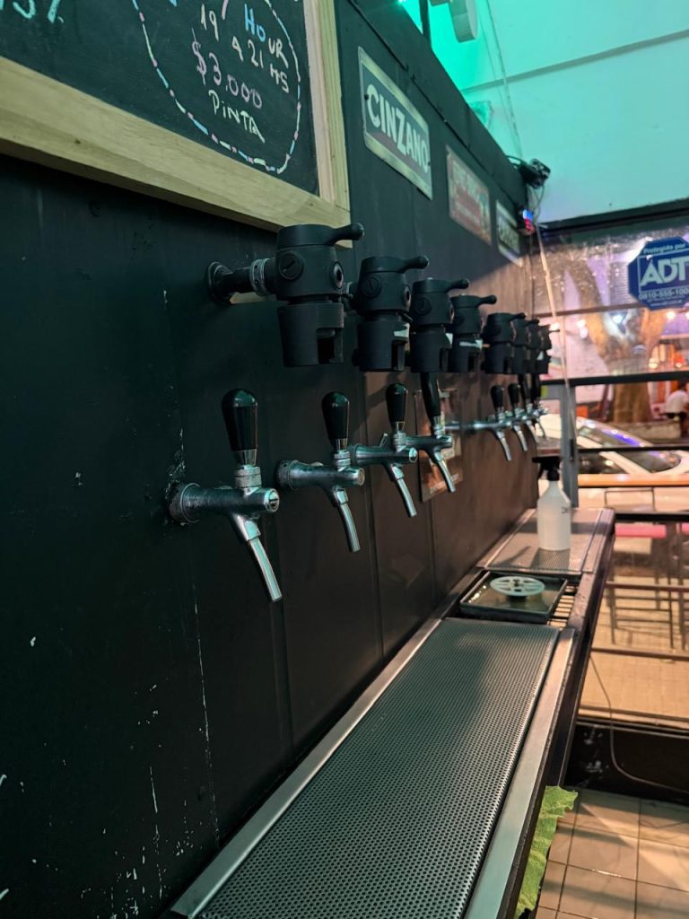 Fondo de Comercio Cerveceria/Bar