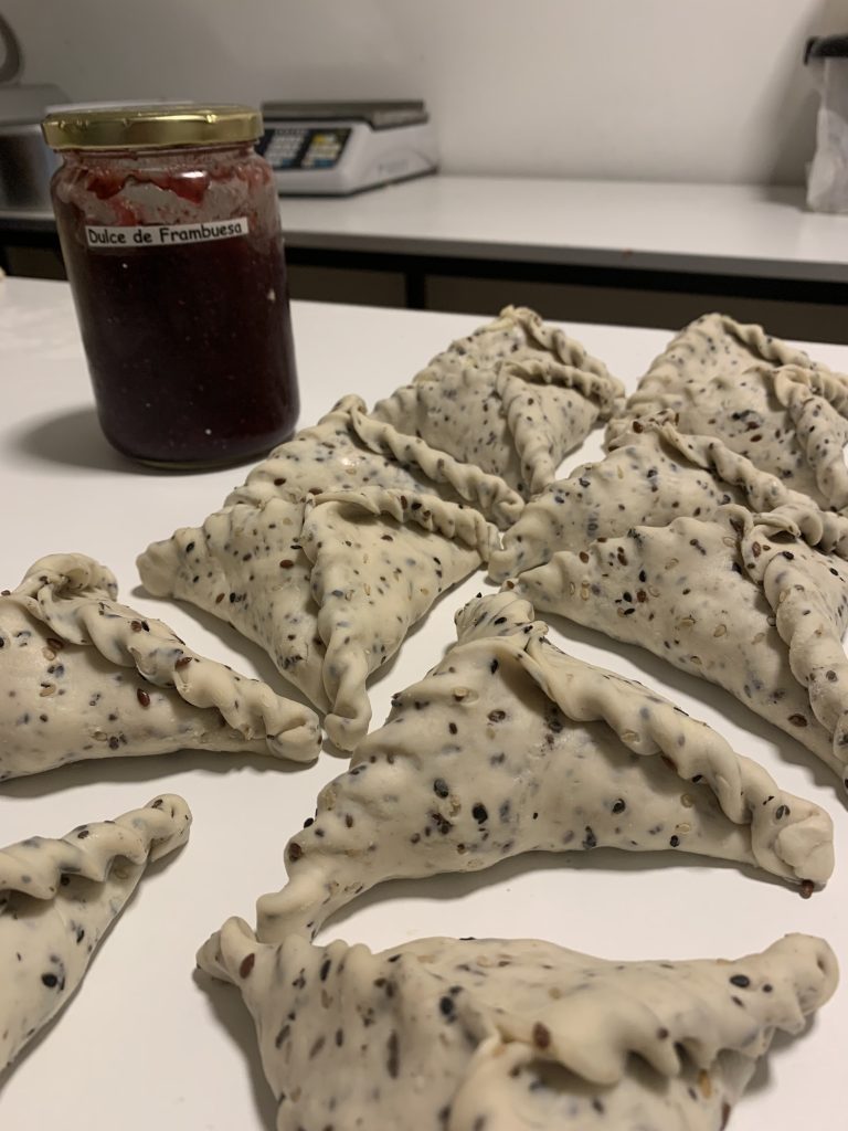 SE VENDE FONDO DE COMERCIO CASA DE EMPANADAS ARTESANALES Y PIZZAS A LA PIEDRA