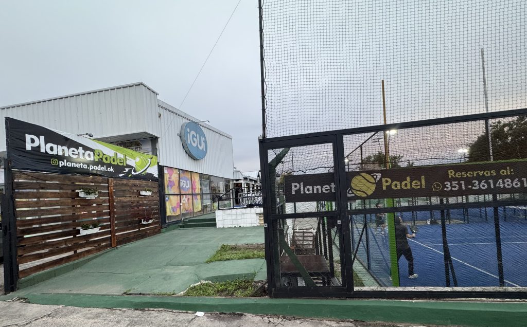 Dueño vendo fondo de comercio club de pádel funcionado con turnos fijos + instal