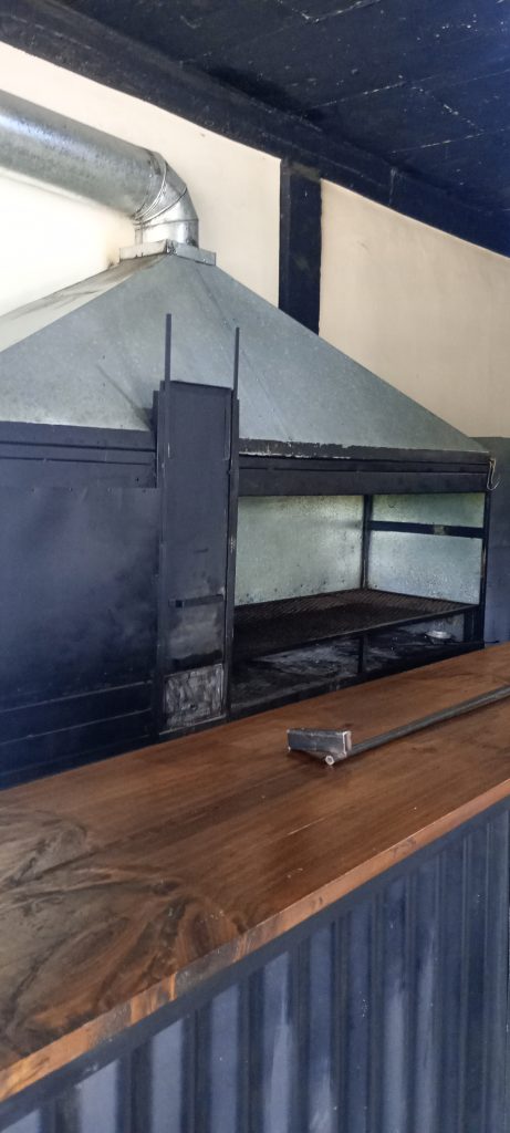 Vendo fondo de comercio de parrilla