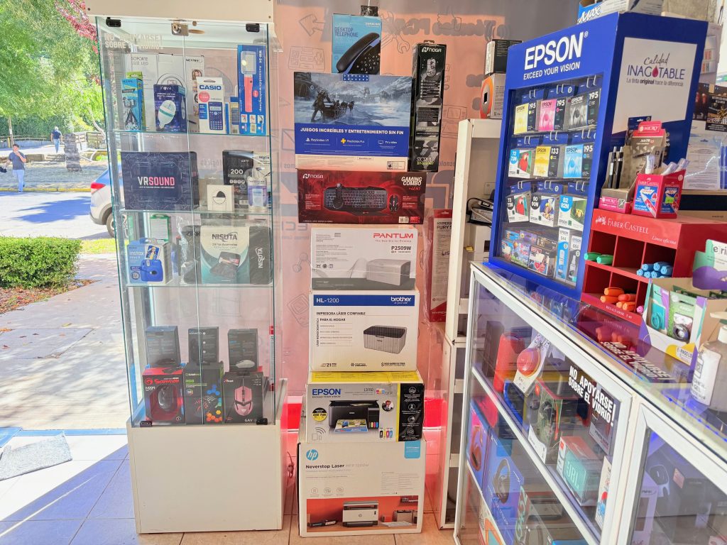 Vendo Fondo de comercio - Rubro Computacion/ Electronica