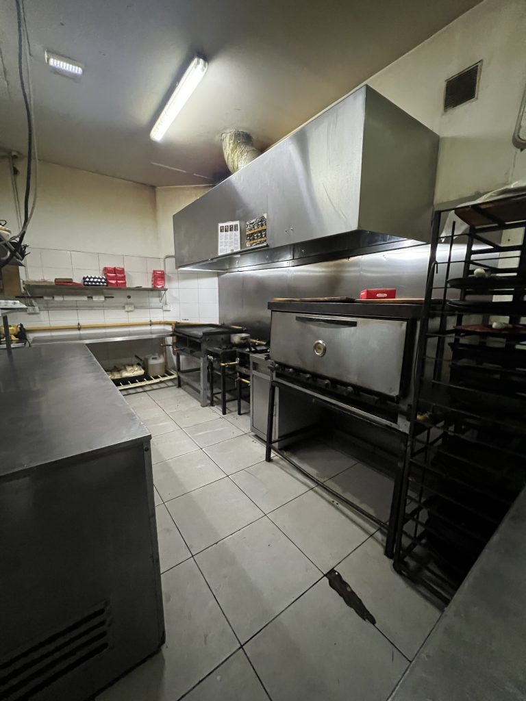 Pizzería y bar - FONDO DE COMERCIO ( 2 comercios unificados)