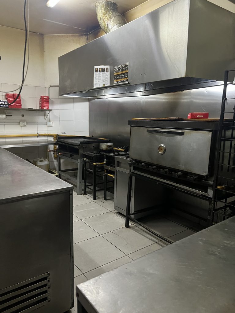 Pizzería y bar - FONDO DE COMERCIO ( 2 comercios unificados)