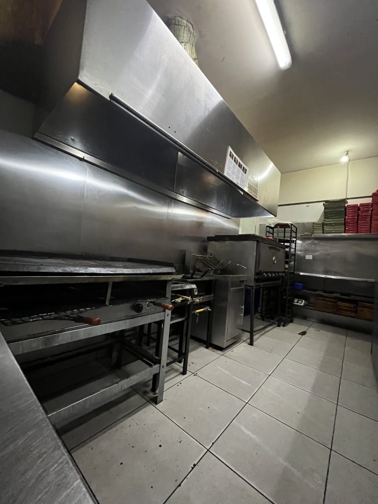 Pizzería y bar - FONDO DE COMERCIO ( 2 comercios unificados)