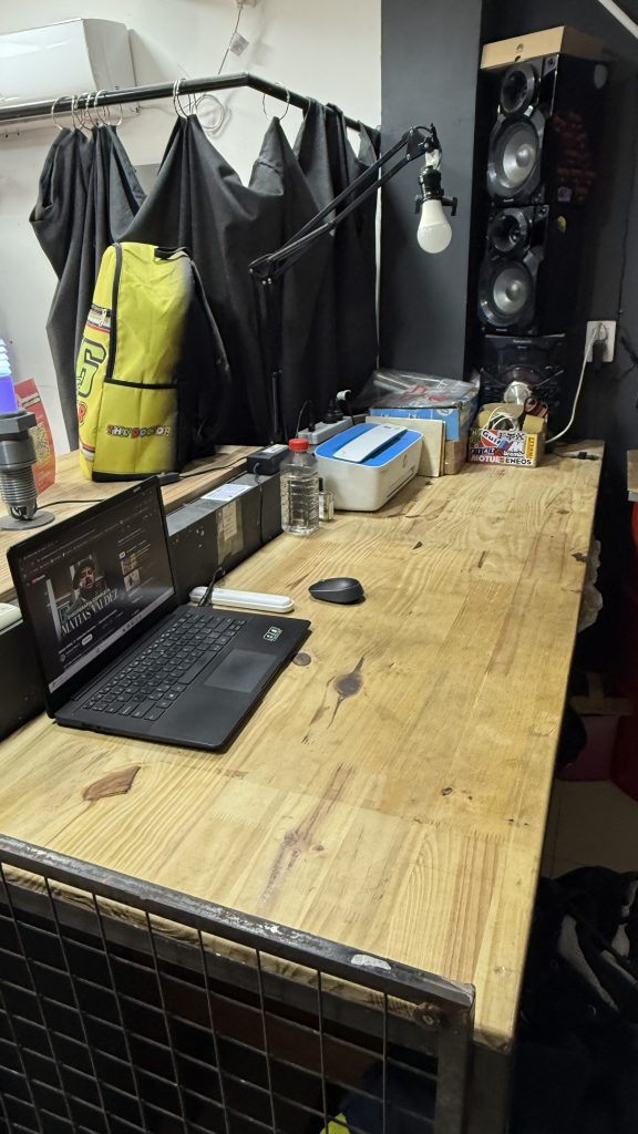 Última Vuelta Indumentaria, un local innovador sin competencias en la zona ni en