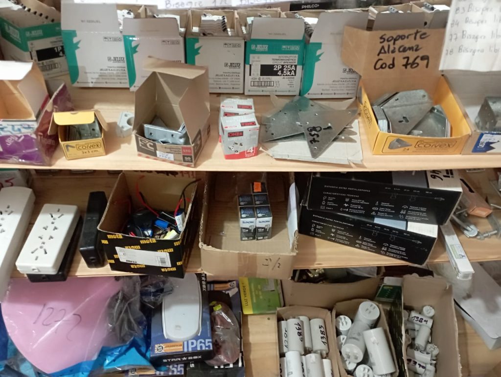 Vendo permuto fondo de comercio rubro ferreteria