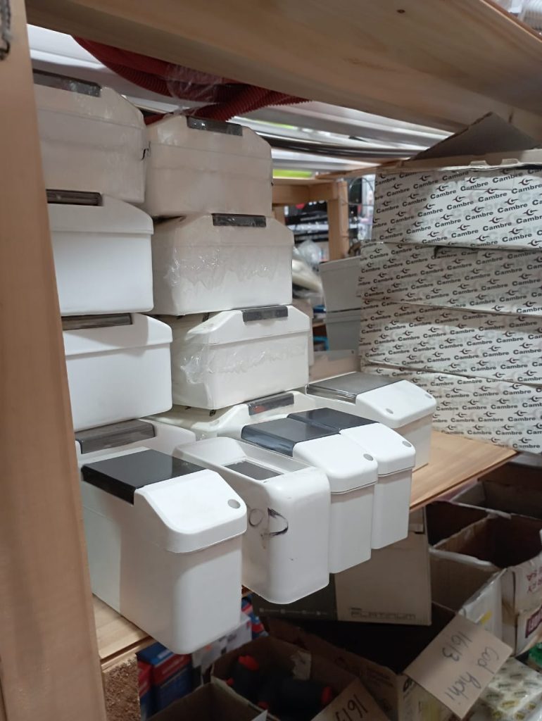 Vendo permuto fondo de comercio rubro ferreteria