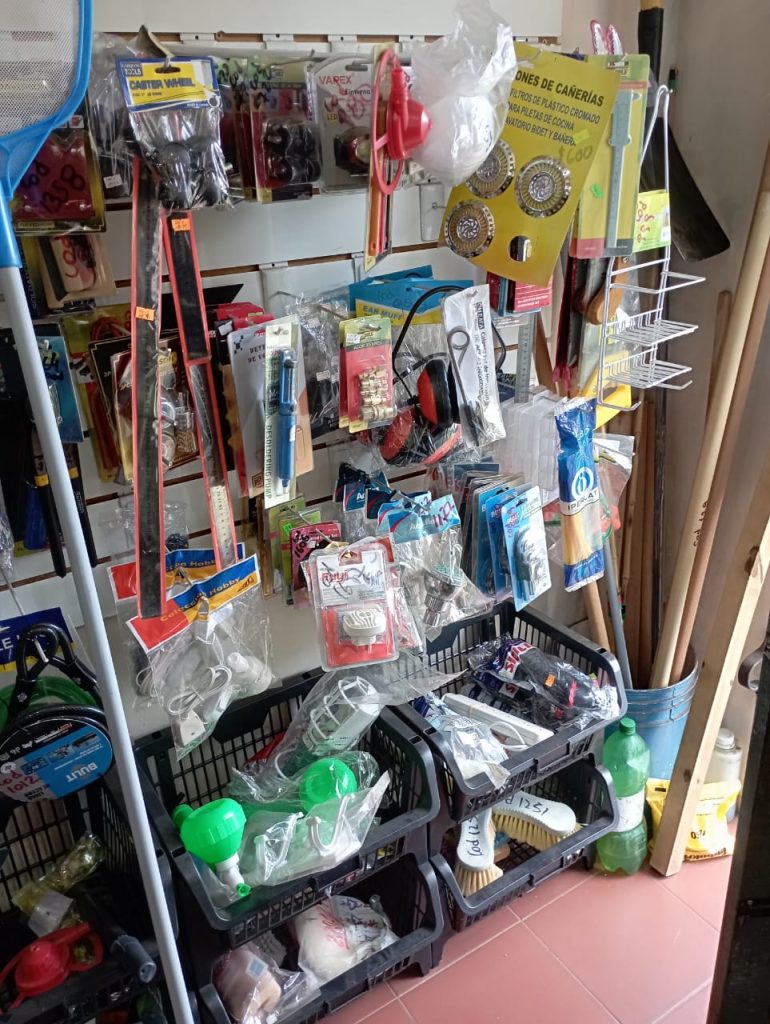 Vendo permuto fondo de comercio rubro ferreteria