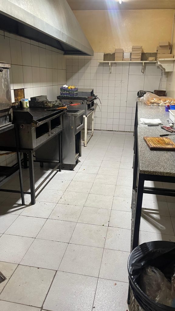 Vendo rotisería completa