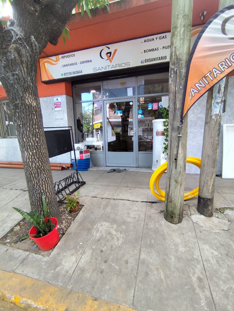 CASA DE SANITARIOS