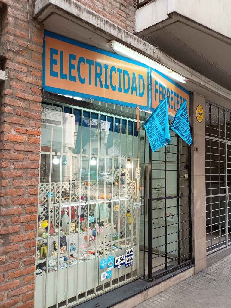 Venta fondo de comercio 18 años potencia crecimiento