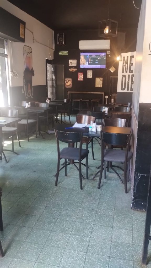 Venta fondo de comercio de bar, cafetería y cervecería en Pichincha,habilitación