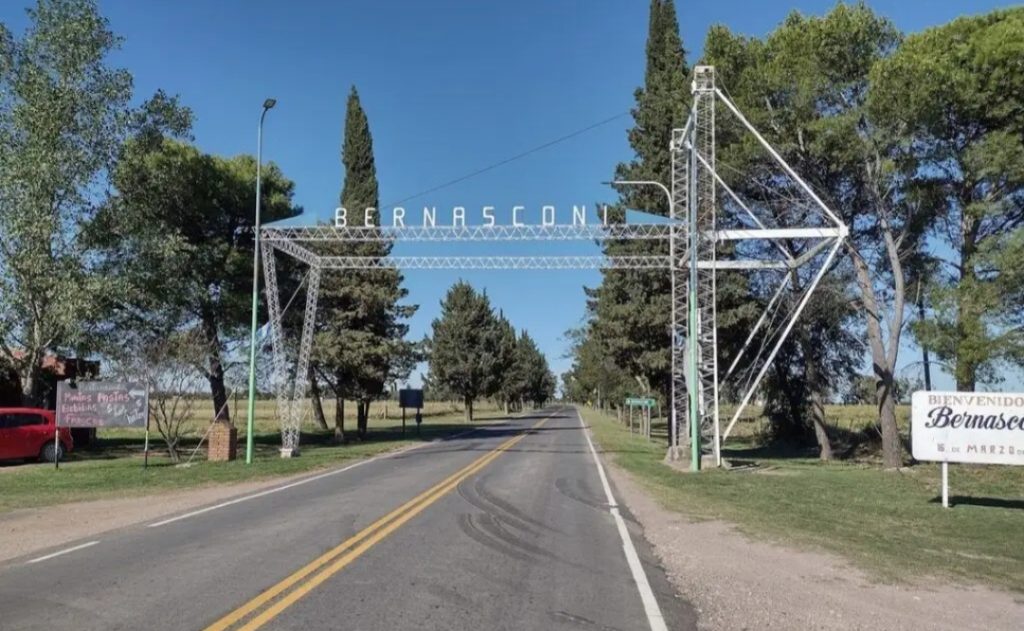 Se venden dos terrenos