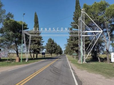 Se venden dos terrenos