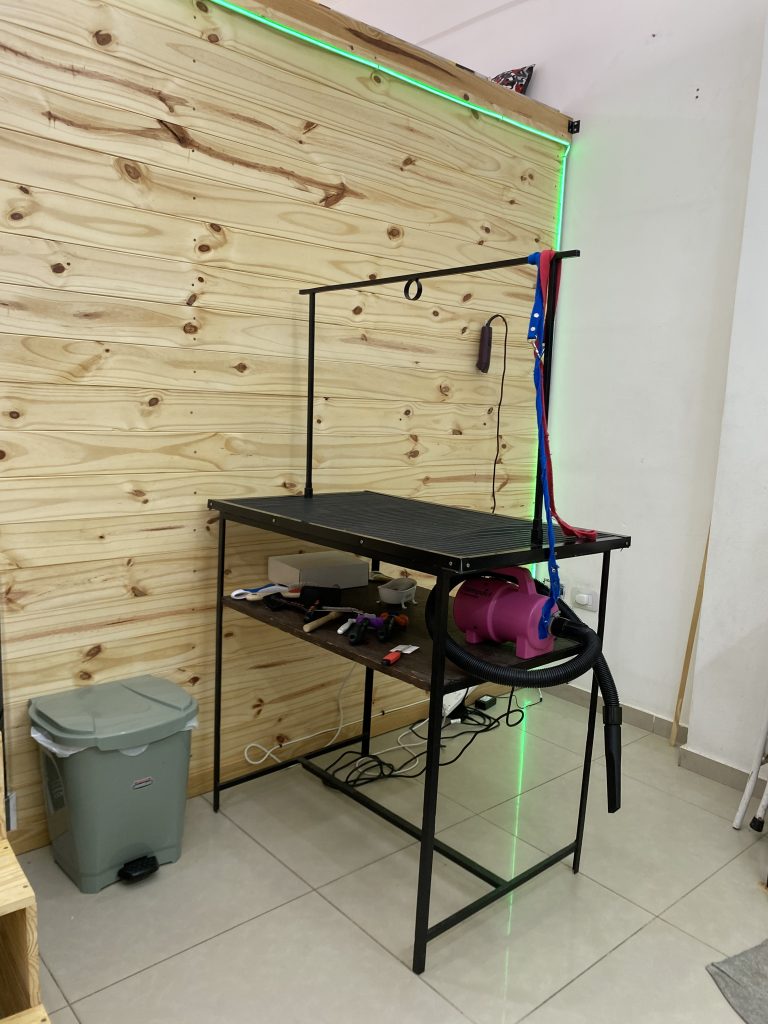 Peluquería canina y pet shop