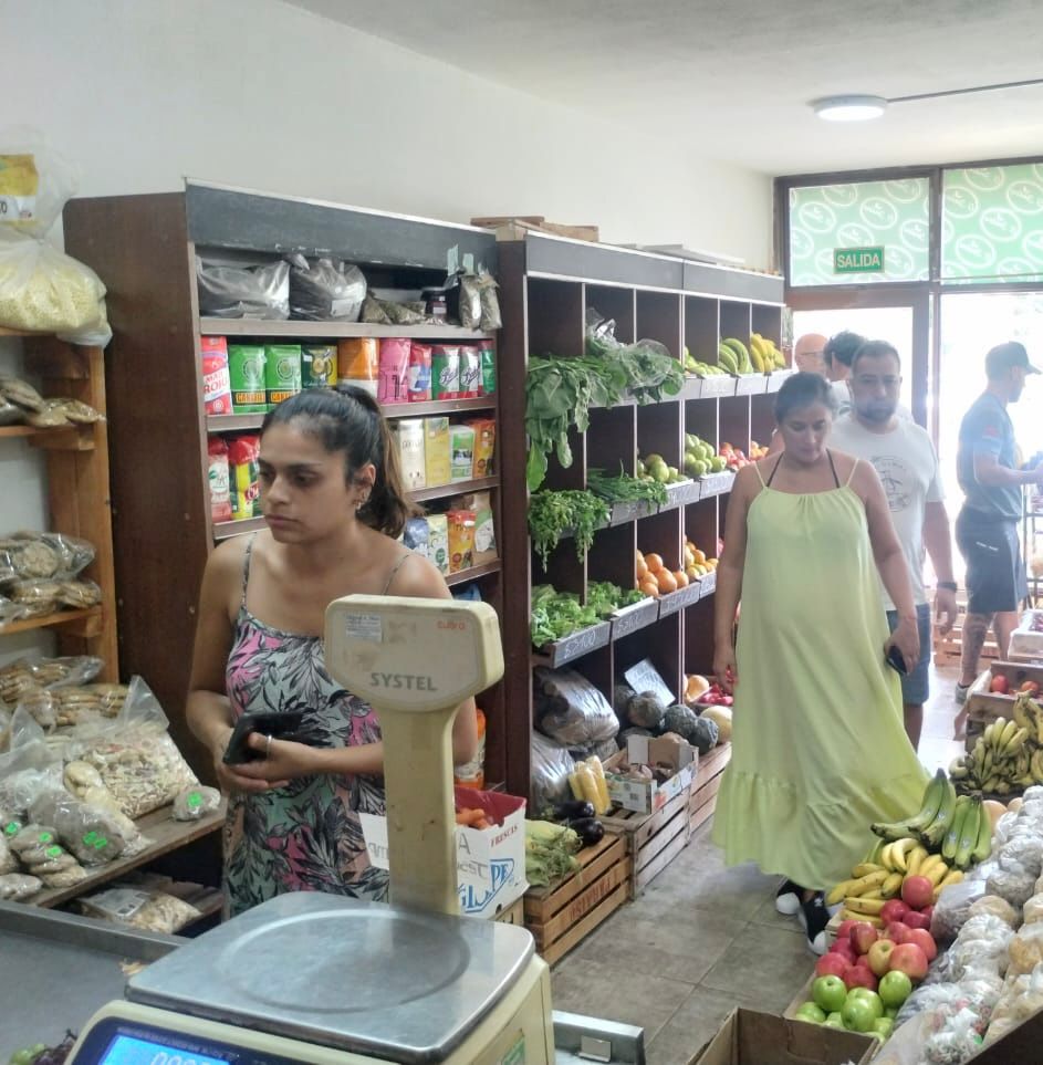 VENDO FONDO DE COMERCIO VERDULERIA/ALMACEN NATURAL