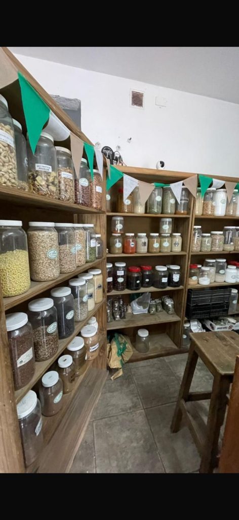 VENDO FONDO DE COMERCIO VERDULERIA/ALMACEN NATURAL