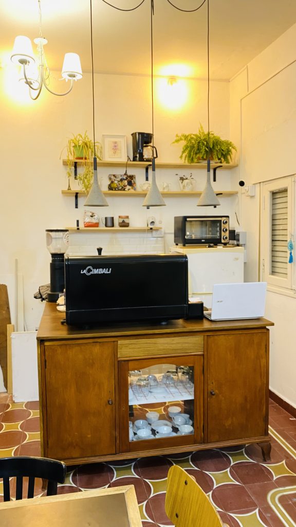 Interesante Propuesta - Cafe Atelier