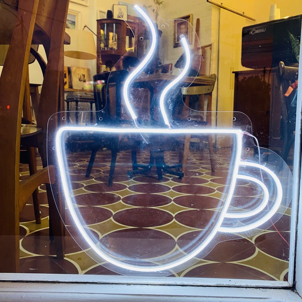 Interesante Propuesta - Cafe Atelier