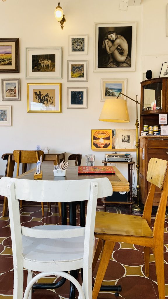 Interesante Propuesta - Cafe Atelier