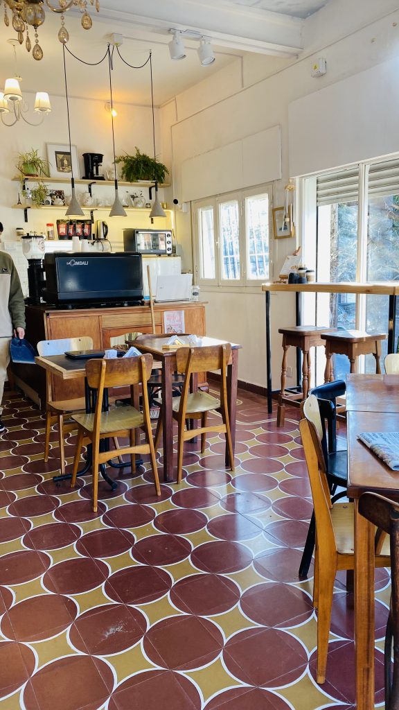 Interesante Propuesta - Cafe Atelier