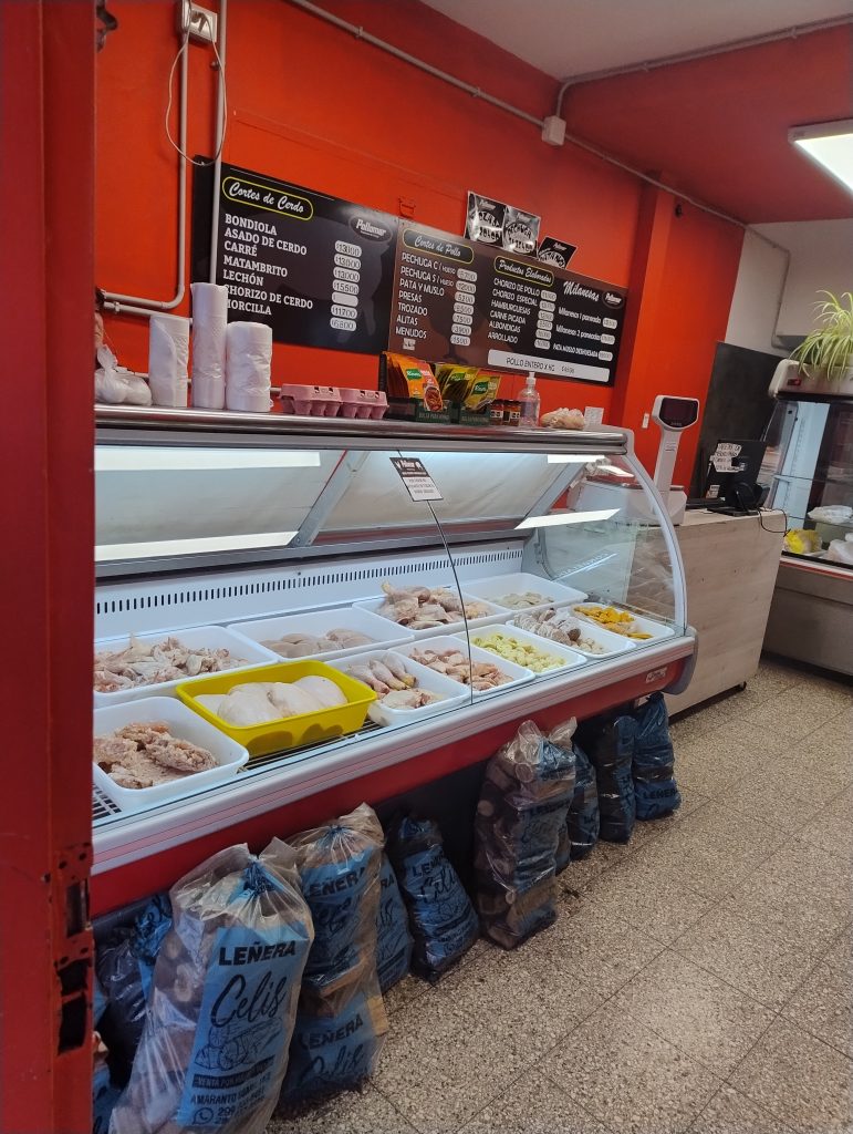 VENDO O PERMUTO FONDO DE COMERCIO RUBRO POLLERÍA O FIAMBRERÍA