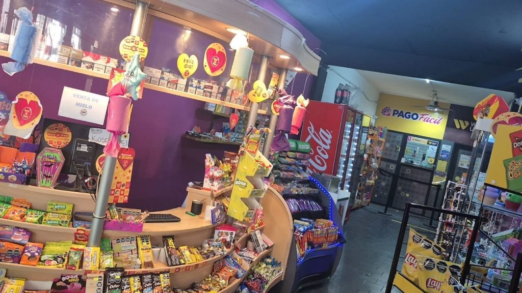 Vendo fondo de comercio de Quiosco/ Bazar y pago fácil