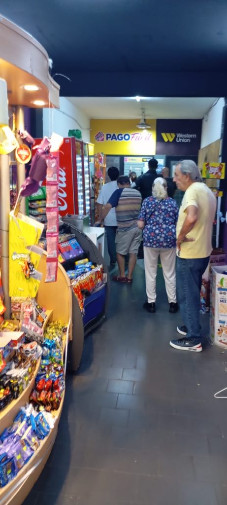 Vendo fondo de comercio de Quiosco/ Bazar y pago fácil